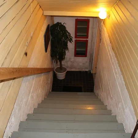 Sillanpaeaen Kartano 2*